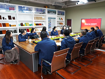 Приветствуем лидеров группы для посещения и гида