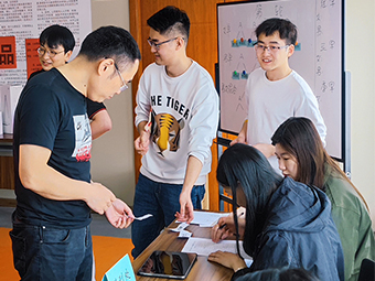 Эпидемия 2022 года не погасит любовь к жизни